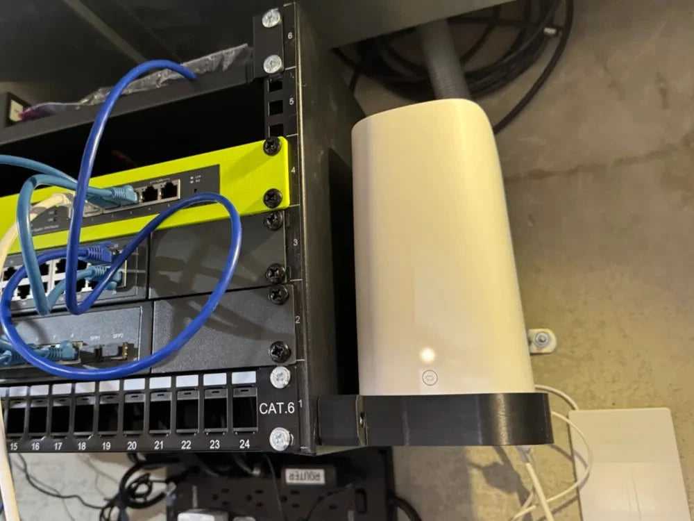 Wall Mount for Arris / AT&T BGW320 Gateway and Power Brick — source view 5